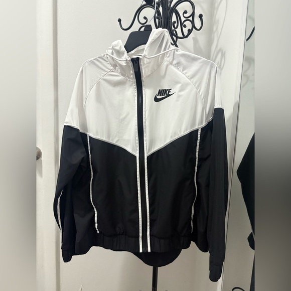 Nike Kids Black and White Bomber Jacket - Picture 1 of 5